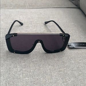 Quay Hold For Applause Sunglasses